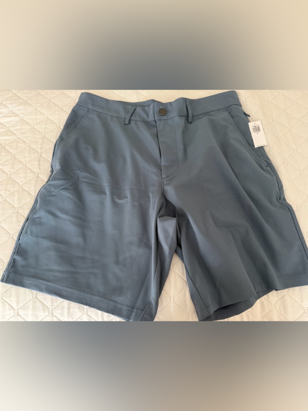 Men’s Old Navy Flat Front Tech Shorts, Size 32, Steel Blue